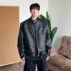 Jaqueta de couro de motocicleta estilo retrô americano, corte solto, gola alta, para homens, novo design 2026, jaqueta de couro PU estilosa e casual