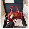 Bolsa Térmica Versátil para Mujer 2025 Nuevo Otoño/Invierno Moda Retro Bolso de Mano Tipo Almohada Bolso Cruzado de Nicho para Viajes