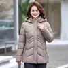 Casaco de algodão acolchoado de alta qualidade, elegante, para mulheres, nova coleção de inverno 2026, design moderno e minimalista, espessado para aquecimento, corte slim e que valoriza a silhueta.