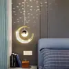 Lámpara de araña pequeña para mesita de noche de dormitorio simple moderna Red Viral nueva iluminación de lujo pared de fondo de sala de estar bar pasillo lámpara de araña de línea larga