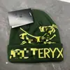 Moda Outono e Inverno Versátil Letra 2025 Gorro de Tricô Casual Europeu e Americano Quente para Clima Frio Unissex Transfronteiriço Gorro de Tricô