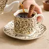 Osso China leopard-print copo beber pires terno copo de café da manhã doméstico com tampa e colher copo de café caneca feminina de alto valor