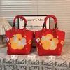 251 Modelos de Bolsas Quadradas Pequenas Populares Transfronteiriças, Bolsas de Lanche de Tricô Portáteis de Grande Capacidade para o Trabalho, Deslocamento e Sacolas de Presente