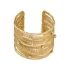 Pulseira aberta geométrica fashion e versátil com pedras de strass e fio enrolado, com um design vintage requintado de face larga