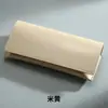 Nova Carteira Longa de Couro Bege com Fivela Magnética Estojo para Óculos Venda por Atacado Borda Oleada Tampa Magnética Bolsa Macia Estojo para Óculos de Sol com Logo Imprimível
