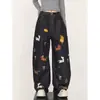 Moda Estilo Coreano Primavera 2026 Desenho Animado Bordado Foice Calças Casuais Largas Tendência Jovem Jeans Unissex