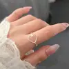 Anel Liso de Prata Esterlina 925, Anel Versátil Assimétrico, Anel de Dedo Indicador Aberto de Luxo Acessível de Nicho Feminino, Anel que Não Desbota
