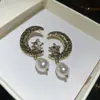 Brincos de Pérola Lua e Estrela com Inlay de Diamantes na Agulha de Prata, Temperamento Elegante Retrô, Brincos de Alto Padrão, Brincos de Nicho de Luxo Acessível para Mulheres