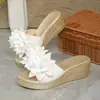 Sandalias de cuña abiertas con plataforma gruesa, estilo europeo y americano, de talla grande, con estampado floral para mujer, en stock, nuevas sandalias versátiles de moda de verano