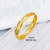 Pulsera abierta de oro laminado superficie brillante versión ancha llena de estrellas mismo estilo que la tienda de oro diseño moderno sentido de diseño boda tres oros pulsera