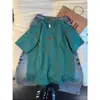Camiseta verde oscuro bordada de cuello pequeño Cleanfit para hombre, estilo americano tie-dye de manga corta para verano, top resistente
