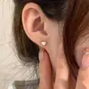 Pendientes de botón pequeños en forma de corazón de plata de ley S925, estilo minimalista coreano, elegantes y con estilo, pendientes de diseño pequeños y modernos