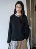 A nova coleção de outono do Louvre: Camiseta de manga longa, gola redonda, corte solto cleanfit, uma blusa versátil e confortável para mulheres