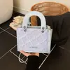 Bolsa Quadrada Pequena Nova para Mulheres 2026 Primavera/Verão Transfronteiriça, Bolsa de Mão e Bolsa Transversal de Luxo Leve de Alta Qualidade com Padrão de Diamante Plissado