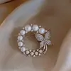 Broche Aleación Sensación Traje Mujer Versátil Nicho Gama Alta Mayoreo Nuevo Broche de Abrigo Gama Alta Mayoreo