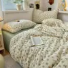 Juego de ropa de cama genuino de Clase A de cuatro piezas hecho de algodón puro, apto para madres y bebés, gasa de doble capa, estilo ins, apto para dormir desnudo, incluye sábana bajera y funda de edredón, juego de tres piezas para dormitorio