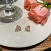 Brincos de tarracha Flor de Pérola para mulheres 2023 nova moda clipe de orelha design de nicho joia de alta qualidade agulha de prata 925 atacado