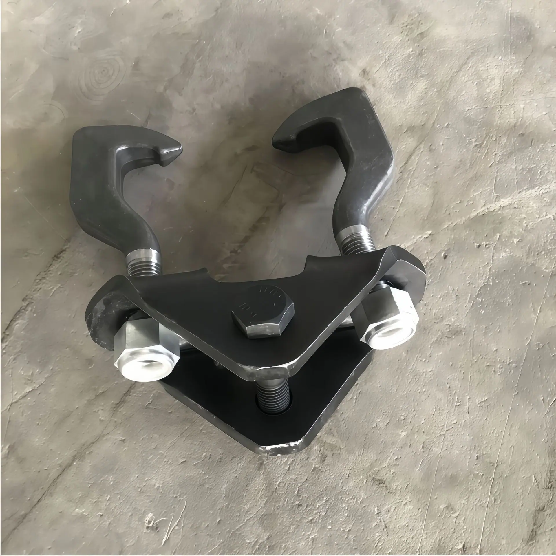 单轨吊U型吊具 图4.jpg