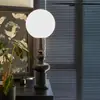 Lámpara de pie minimalista italiana para sala de estar, al lado del sofá, dormitorio, estudio lámpara decorativa, lámpara de mesa de diseñador de alta gama, ambiente