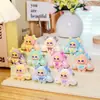 Figuritas Lindas de Dibujos Animados Populares Accesorios de Caja Sorpresa Juguetes de Peluche de Moda Figuritas Lindas Adornos de Escritorio Venta al por Mayor