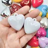 Llavero Colgante Corazón de Melocotón Acrílico Color Sólido Aceite Brillante Agujero para Colgar Corazón DIY Estilo Coreano Colgante Agujero Colgante Accesorios de Joyería