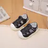 Sandalias para Bebés y Niños Pequeños, Sandalias de Verano Transpirables y Ligeras con Cierre de Velcro y Puntera Cerrada para Niños y Niñas, Zapatos Casuales Antideslizantes con Suela Suave