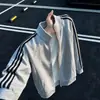Sudadera con capucha de punto gris con tres rayas y estampado de flor blanca para hombre, Otoño, Cleanfit, Ropa deportiva, Chaqueta de pareja americana