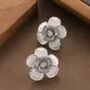 Pendientes de Botón de Flor Tridimensional con Incrustaciones de Circonita Estilo Pequeño Aroma Temperamento Elegante Francés Accesorios de Pendientes Versátiles para el Viaje