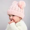 Nuevo Gorro Infantil de Hilo Retorcido de Color Sólido con Doble Bola en Stock para Otoño e Invierno, Cálido Gorro de Bebé Pullover al por Mayor