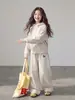 Conjunto de Punto con Capucha Bordado de Ponis para Niñas, Moda Casual de Dos Piezas para Niños Mayores, Primavera y Otoño 2026