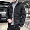 Jaqueta de Penas com Capuz Nova Inverno 2023 Moda Masculina Mais Fácil de Combinar Quente Leve Penas de Pato Branco Jaqueta Atacado