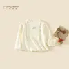 Camiseta Estilo Coreano para Meninas Outono 2026 Nova Linda Blusa para Bebês Estilo Primavera e Outono Roupas Casuais Confortáveis para Crianças