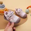 Zapatos Deportivos para Niños Primavera/Verano 2026 Zapatos para Bebés Suela Suave Casual Unisex Zapatos de Skate Caricatura Bebé Zapatos Funcionales