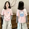 Camiseta infantil listrada de manga longa 2026 novo modelo de algodão puro top moderno e estiloso super fofa roupa de menina