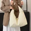 Bolsa Feminina Novo Estilo, Fashion e Casual, Bolsa de Compras Grande Capacidade, Bolsa de Ombro Versátil, Cor Sólida, Bolsa Simples de Nylon, Bolsa de Braço