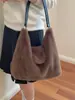 Bolsa Esponjosa de Gran Capacidad Otoño/Invierno Nuevo Estilo para Mujer Patrón de Ciervo Versátil para el Trabajo Bolso de Hombro Único Bolso de Piel Bolso Tote