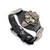 Pulseira de Couro Larga Punk Hip-Hop Europeu e Americano com Caveira e Chamas Masculina Personalizada Retro Liga de Zinco Rebite Costura Pulseira