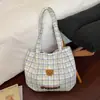Bolsa de lona a cuadros estilo coreano multicolor con oso para mujer, gran capacidad, adecuada para ir al trabajo, estudiantes, versátil, bolso de hombro casual