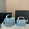 Nueva Cartera Portatarjetas Bolso Pequeño Acolchado con Cadena Bolso de Mano Pequeño 2024 Bolso de Mujer Serie Camelia Bolso Versátil para Hombro Bolso Cruzado