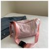 Bolso de mujer, novedad de otoño 2024, bolso de hombro con personalidad, bolso de viaje de gran capacidad, bolso de almohada a rayas.