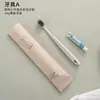 Comercio transfronterizo papel de caña de azúcar desechable artículos de tocador traje cepillo de dientes de bambú de alta calidad peine hotel alojamiento en casa hotel