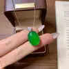 Pingente Inlaid de Calcedônia Verde Completa, Joia Feminina de Jade Gelo Natural de Alta Qualidade, Pingente de Pedra Preciosa Cabochão Redondo, Direto da Fábrica