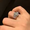 Anillo Cruzado de Múltiples Capas Exquisito de Zirconia Tipo Gota de Agua Brillante Europeo y Americano con Diamantes Completos para Mujer, Anillo Versátil de Lujo Ligero de Gama Alta para el Dedo Índice