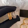 Pendientes de Aro Lisos de Circonita Estilo Francés Minimalista para Mujer, Nuevo Diseño Popular de Nicho, Lujo Ligero con un Estilo Fresco, Pendientes Microincrustados para Mujer
