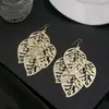 Pendientes Largos de Metal Exagerados Estilo Europeo y Americano, Gancho de Oreja con Borla de Moda, Elementos Populares de Influencers, Varios Accesorios para Orejas
