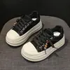 Zapatillas retro de suela gruesa para mujer, nuevo modelo popular otoño 2026, versátiles zapatos casuales con cuentas que aumentan la altura, zapatos de plataforma, zapatillas para mujer