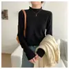 Camiseta base de estilo básico con cuello semi-alto de borde enrollado para mujer Primavera 2026 Otoño/Invierno nuevo estilo suéter temperamento tejido suave y liso