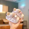 Zapatos para caminar de bebé, zapatos para niñas, nuevos estilos primavera/otoño, tenis blancos, para edades de 1 a 3 años, suela suave, con punta en forma de concha, tenis para niños pequeños