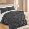 Set de Tres Piezas Negro Plisado en Stock de Amazon Transfronterizo Ropa de Cama para el Hogar de Nantong Juego de Cama Tres Piezas para Hotel y Alojamiento