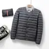 Jaqueta de plumas leve masculina gola redonda tamanho plus size forro de roupa íntima ultrafina leve sem gola estilo pai para homem de meia-idade e idoso com sobrepeso